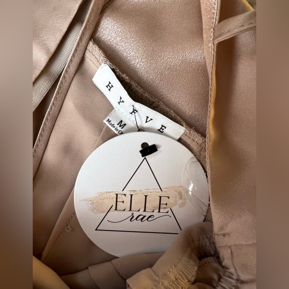 Women’s Medium HYFVE Mini Dress NWT - Picture 4 of 9